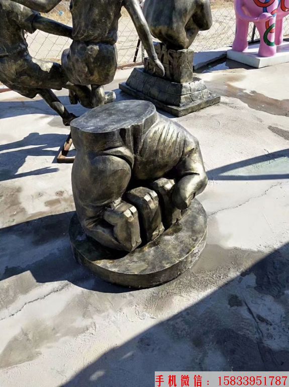 玻璃钢仿铜拳头雕塑,拳头定制7